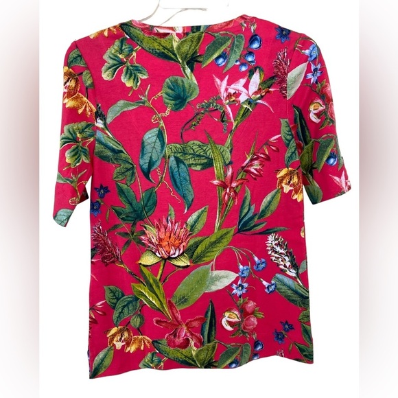 NWT Chico's Botanical V-Neck Strawberry Maragrita Everyday Tee (Size 00) - Picture 3 of 10